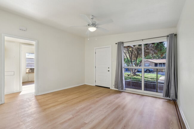 Building Photo - 4307 Skelton Dr