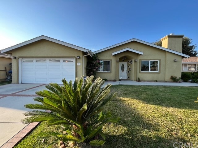 Foto principal - 5211 Myra Ave