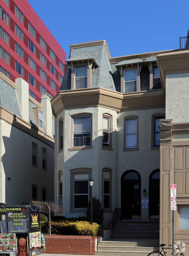 Building Photo - 4103 Walnut St