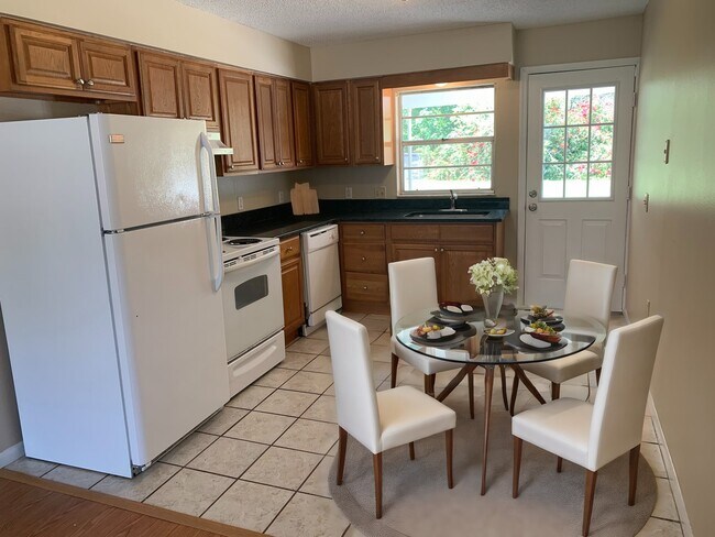 Foto del edificio - 6907 Mathers Ln