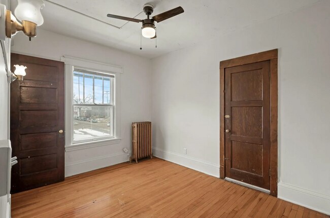 Building Photo - 1309 W 28th St