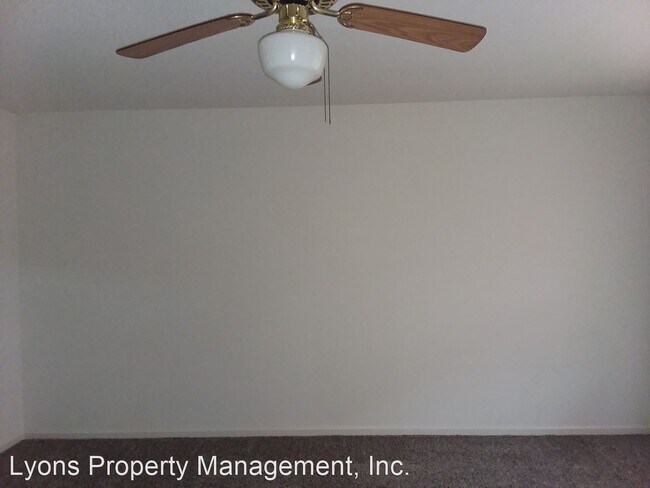 Building Photo - 2 br, 2 bath House - 2304 A PINEVIEW DR