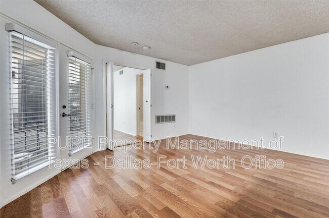 Foto del edificio - 2311 Basil Dr