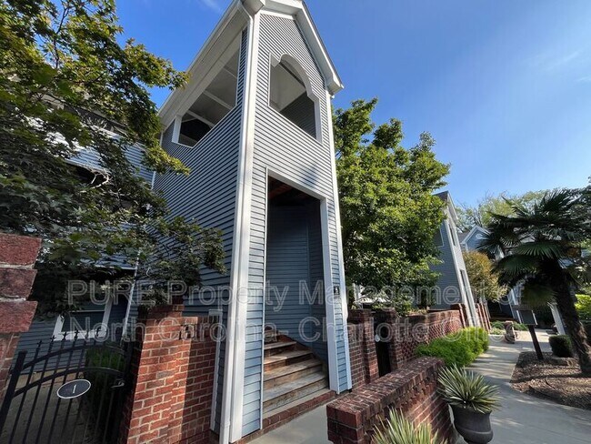 Photo - 300 E Park Ave Apartment