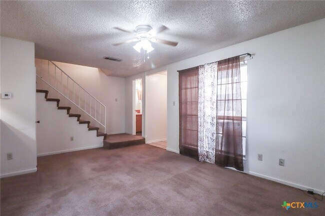 Foto del edificio - 1105 Covey Ln
