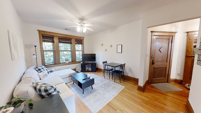 Building Photo - 3610 N Bosworth Ave