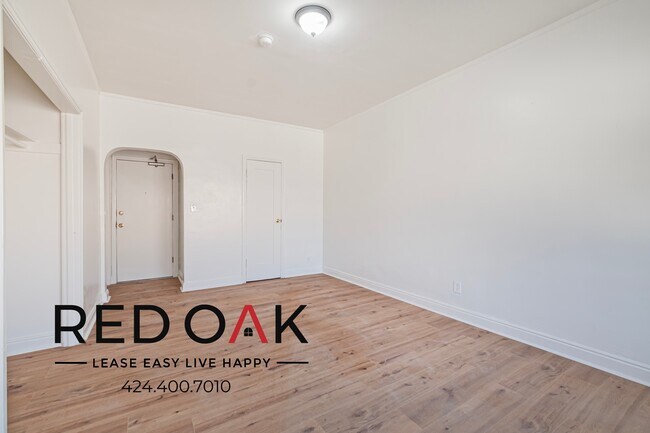Building Photo - 2850 Leeward Ave