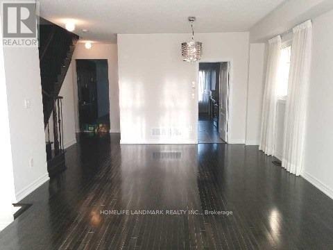Photo du bâtiment - 10619 Woodbine Ave
