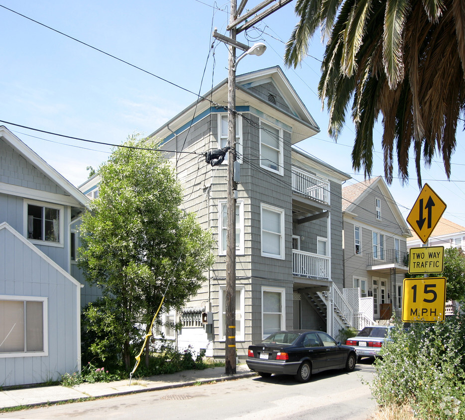 Foto del edificio - Point Richmond Apartments