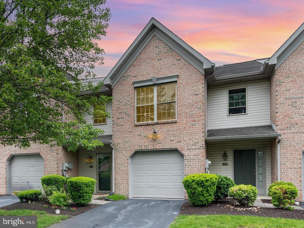 Primary Photo - 257 Saddle Ridge Dr