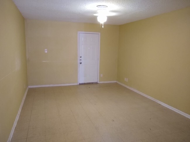 Building Photo - 3823 Sherril Brook Rd