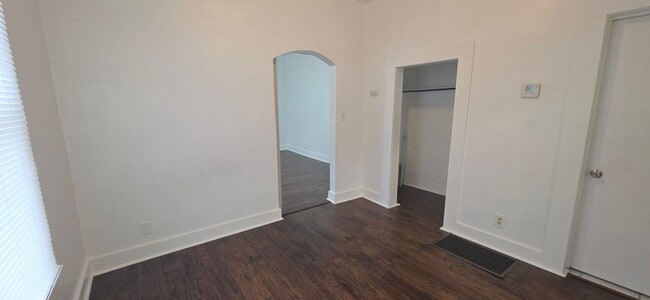 Building Photo - 657 New
