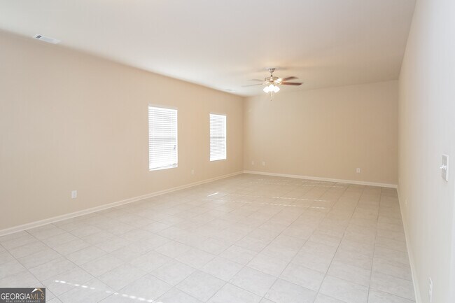 Foto del edificio - 355 Sunflower Ln