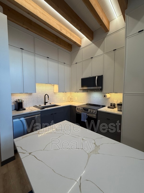 Photo du bâtiment - 654-654 Cook Rd