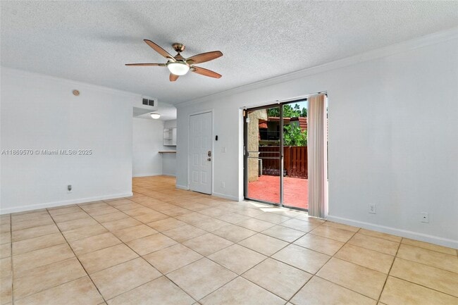 Foto del edificio - 8099 Severn Dr