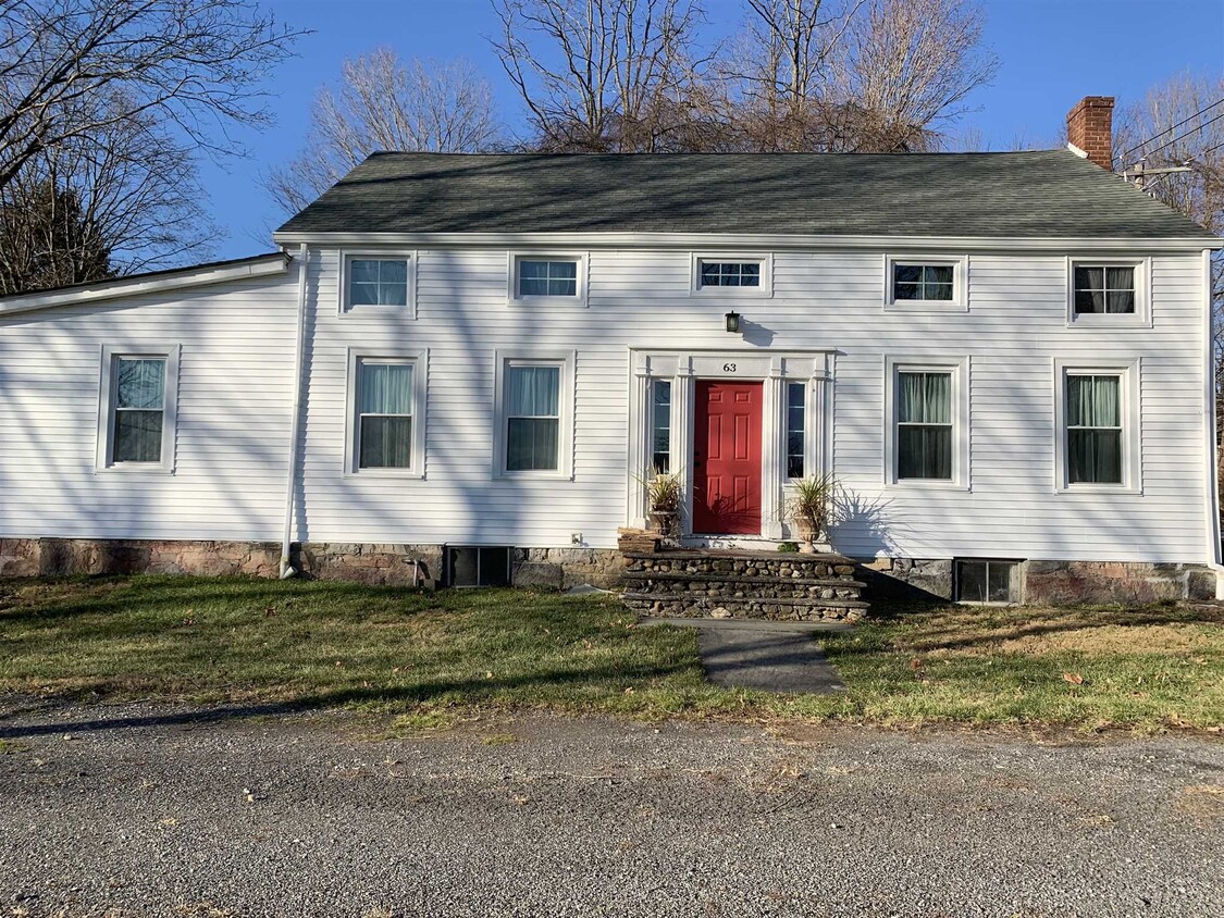 Primary Photo - 63 Green Haven Rd