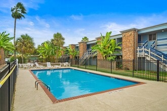 Building Photo - 100 Market St