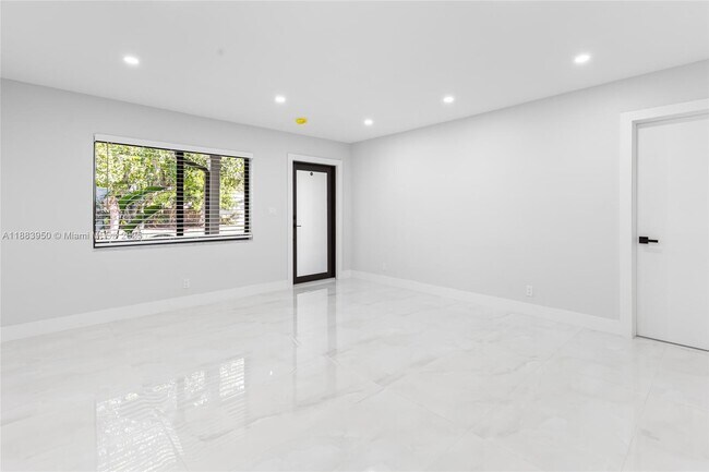 Foto del edificio - 9080 NW 23rd St