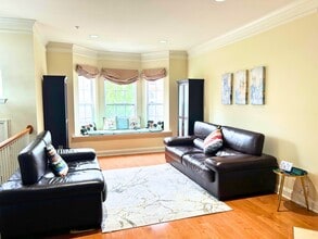Living room - 31 Mallard Pl