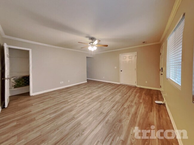 Foto del edificio - 314 Walnut Crossing Dr