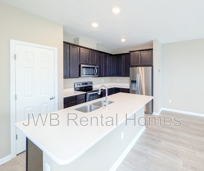 Foto del edificio - 9868 Fiddleback Ln