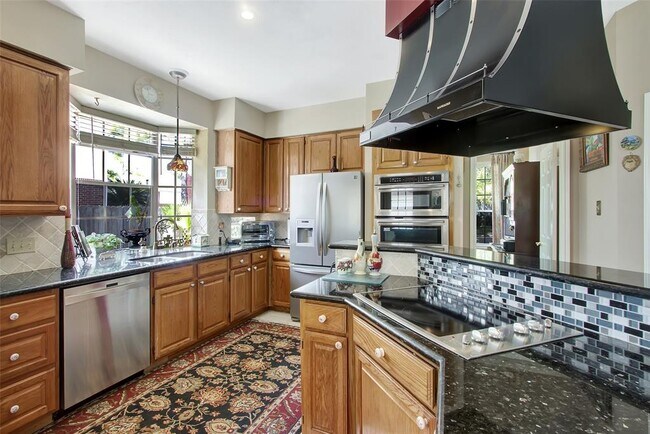 Foto del edificio - 14506 Hillside Hickory Ct