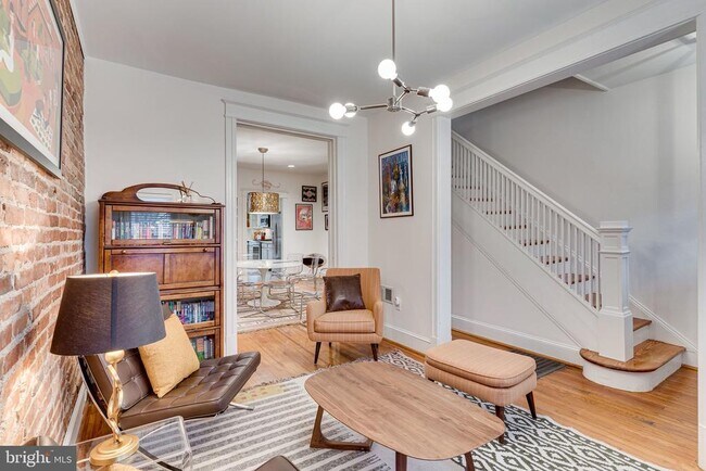 Foto del edificio - 916 6th St NE