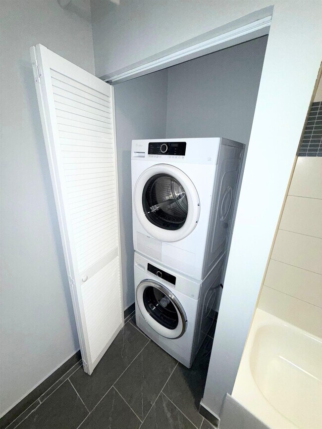 Foto del edificio - 160 Lafayette St