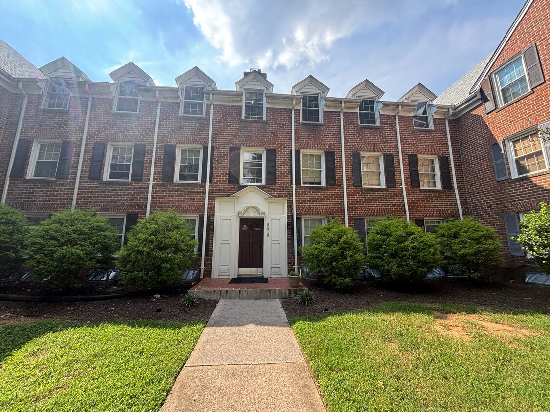 Photo - South Roanoke Condo 2419 Longview Avenue Unit 16, Roanoke, VA 24014
