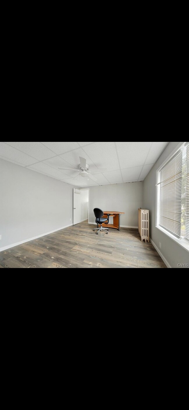 Private room for 1 student. - 134 2nd Ave