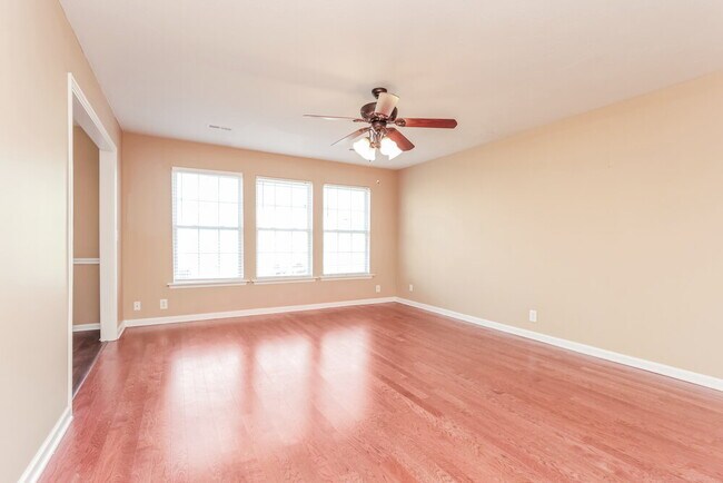 Foto del edificio - 1008 Cheryl Ln