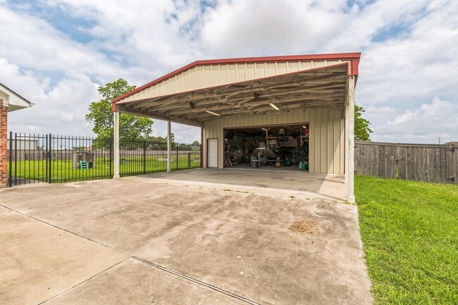 Building Photo - 4219 Landon Ln