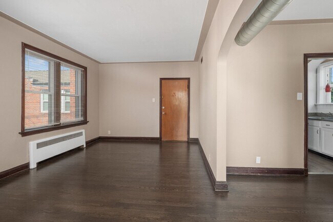 Foto del edificio - 5747 Chippewa St