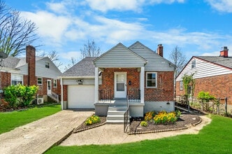 Building Photo - 6047 Yosemite Dr