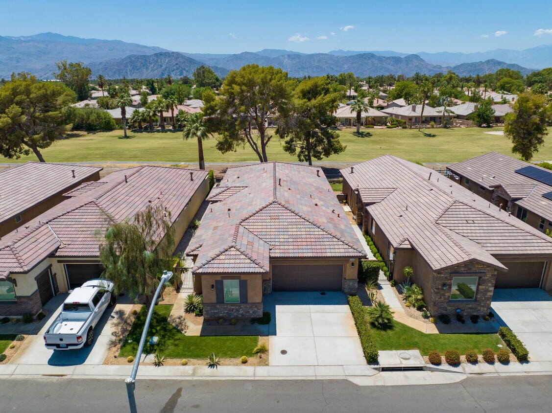 Foto principal - 49409 Beatty St