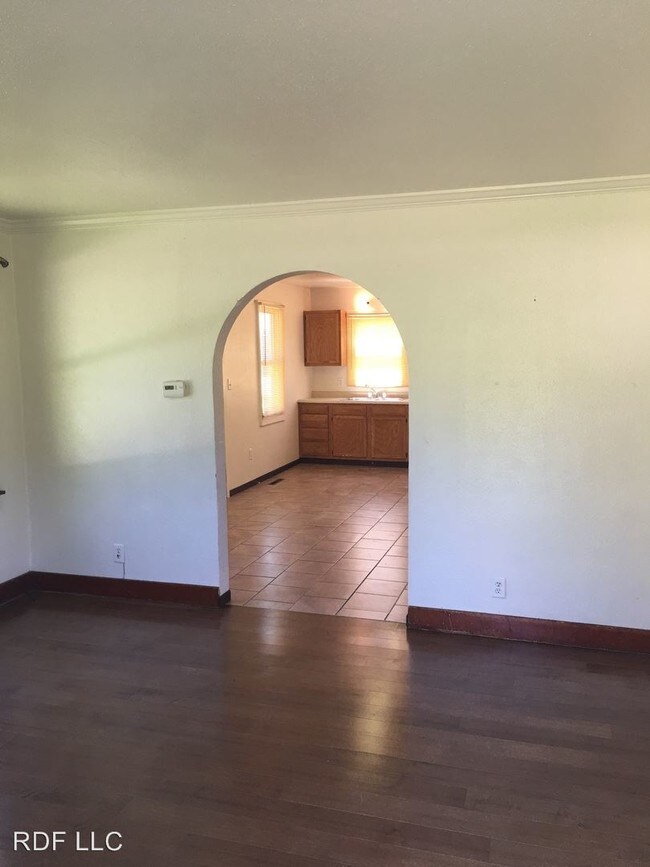 Foto del edificio - 3 br, 2.5 bath Apartment - 1007 Valley Drive
