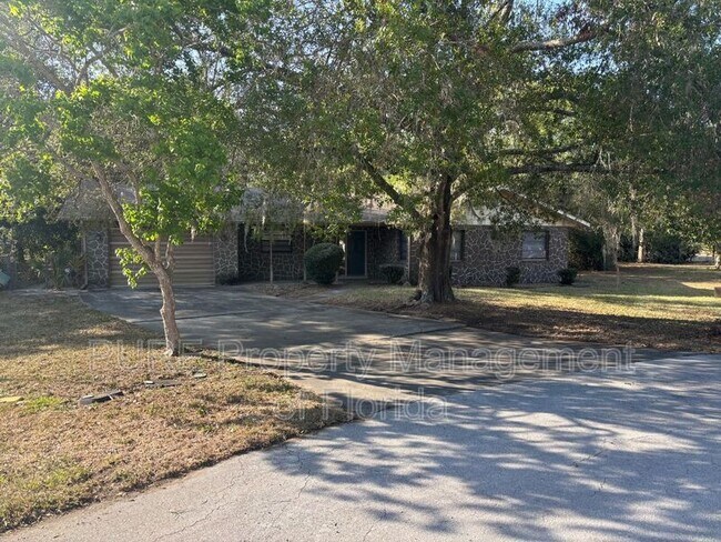 Foto del edificio - 7 Spring Lake Pl