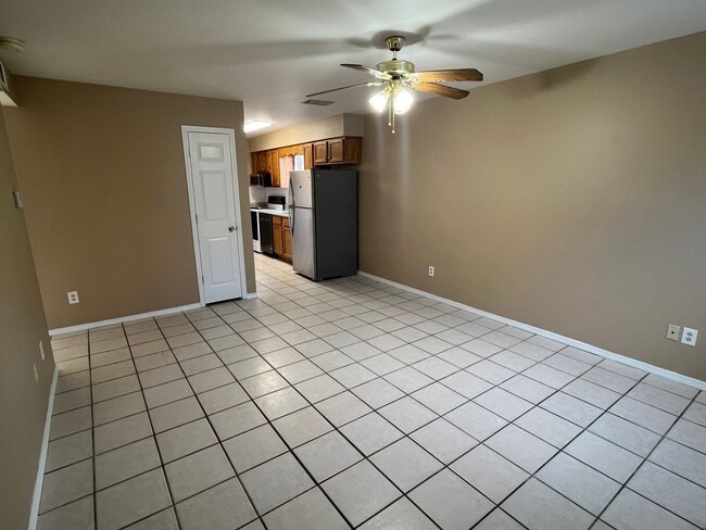 Foto del edificio - 1508 E 13th St