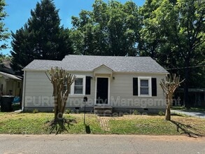 Building Photo - 603 Robbins St