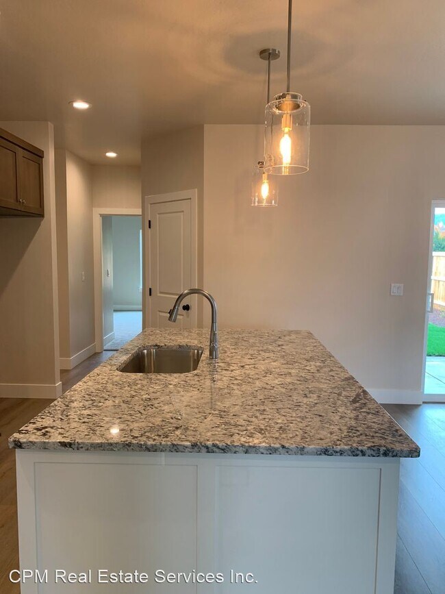 Building Photo - 3 br, 2 bath House - 363 Cheney Loop