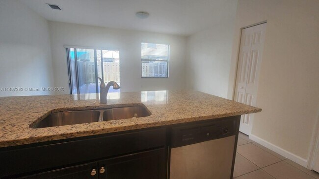 Building Photo - 11523 SW 248th Ln