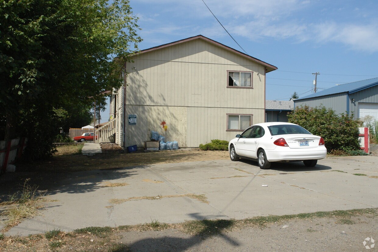Foto del edificio - 3012 N Hogan St