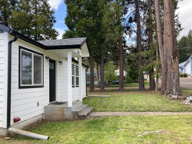 Building Photo - 3 br, 2 bath House - 323 Branton St