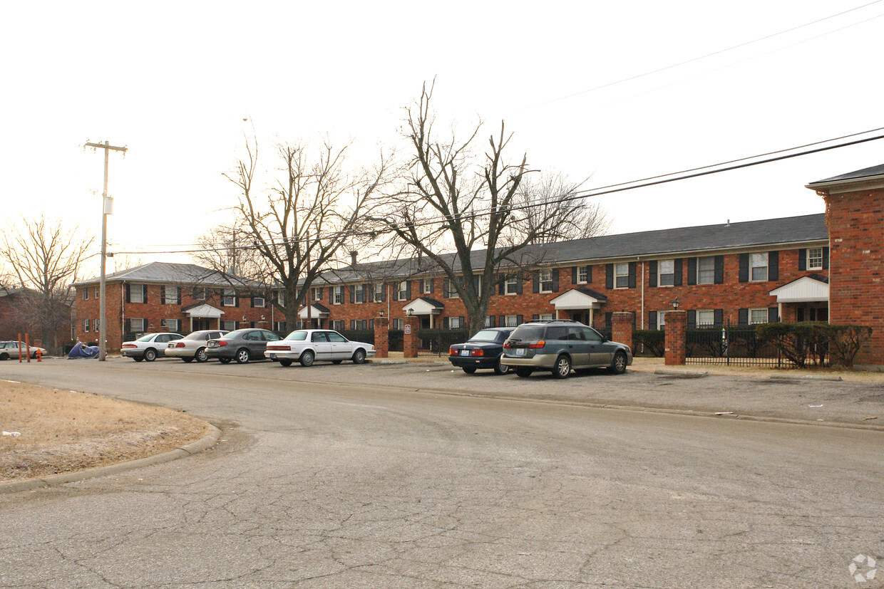 Primary Photo - Meadow Creek Apartments