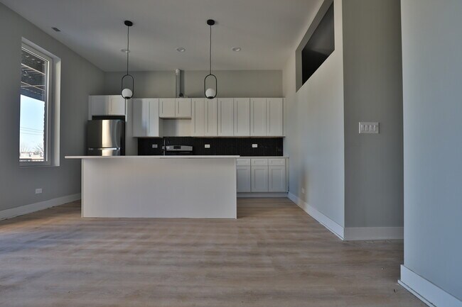 Foto del edificio - 913 S Miller St