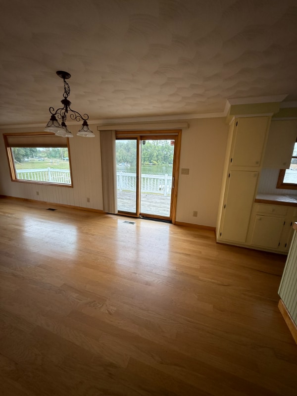Building Photo - 1059 Crown Point Dr