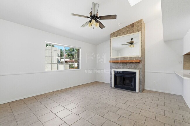 Foto del edificio - 2020 W Union Hills Dr