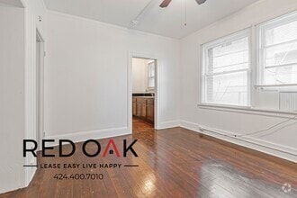 Building Photo - 1021 S Park View St
