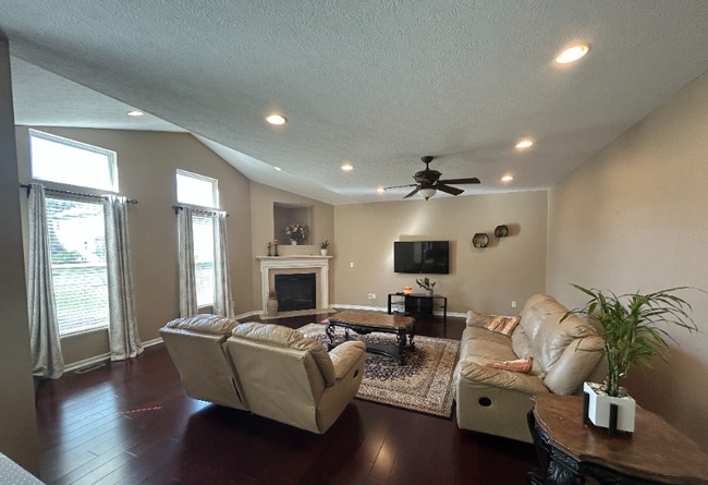 Building Photo - 7619 Mill Springs Dr