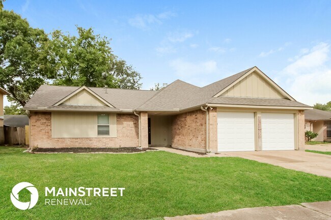 Building Photo - 8811 Oakleaf Forest Dr